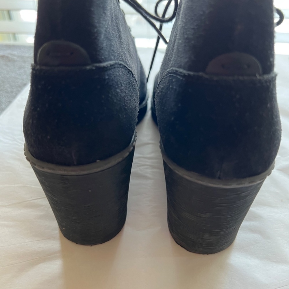 Clarks Collection - Picture 4 of 5